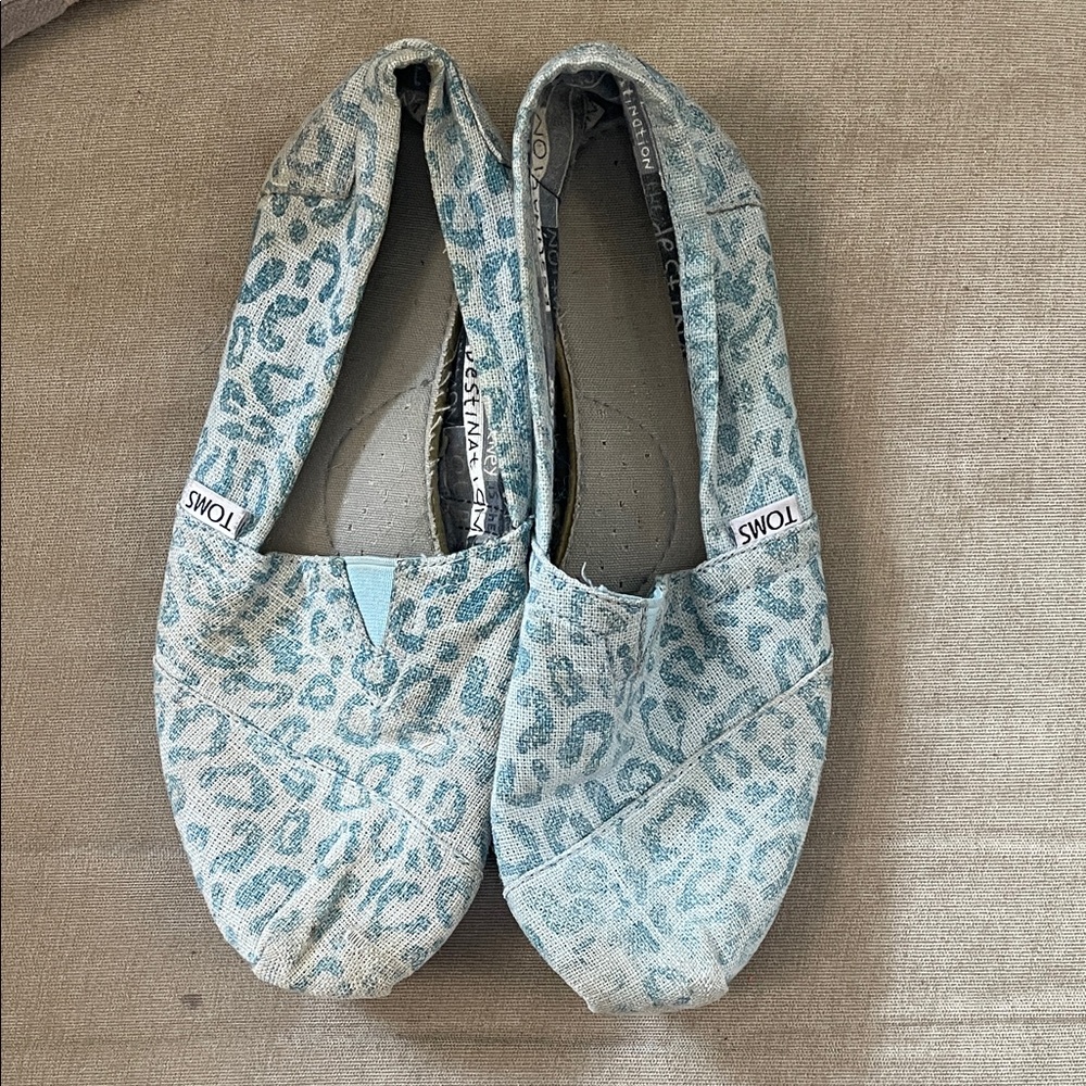 TOMS Teal Leopard Print Canvas Slip-Ons
